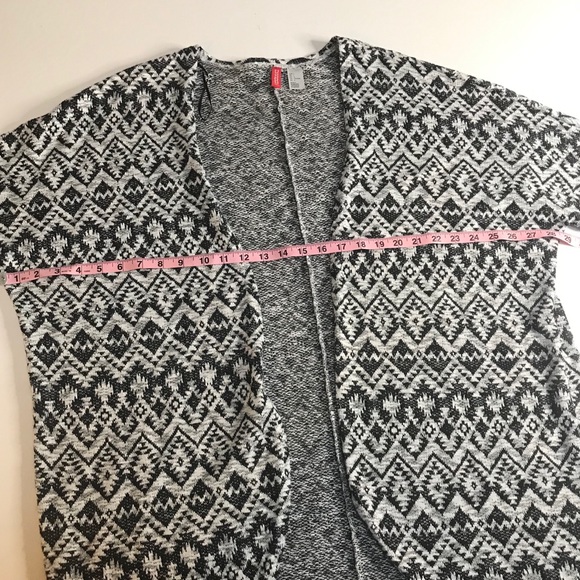{H&M DIVIDED} Geometric Aztec Tribal Long Cardigan - Picture 7 of 11